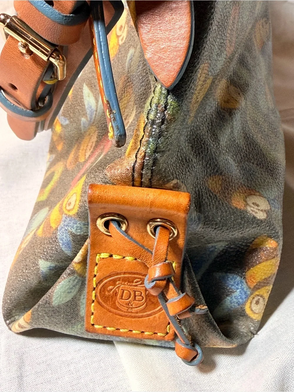Rare Dooney & Bourke Bee Collection 1975 Small Hobo Shoulder Bag Rainbow Zipper